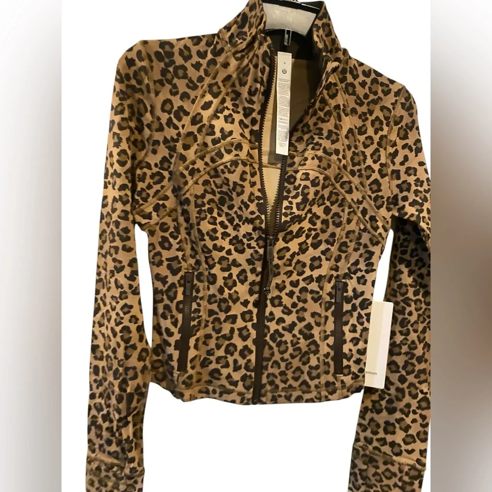 NWT Lululemon define cropped  jacket nulu TRUE LEOPARD MULTI Size 4_2